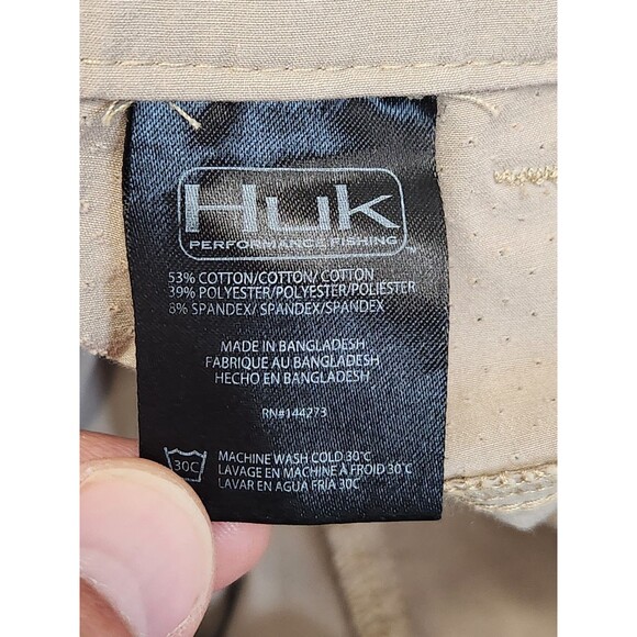 Huk Performance Fishing Shorts Men's 2XL Beige Cargo Vented Stretch Quick Dry - Picture 4 of 9